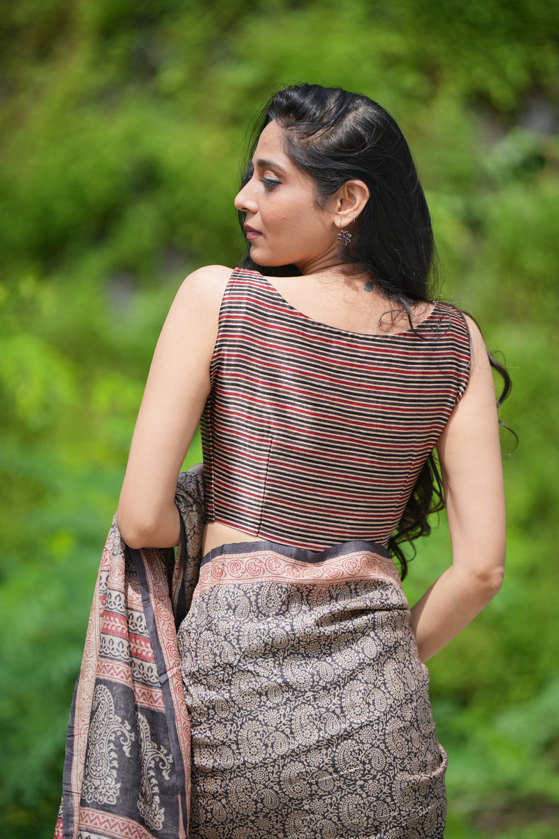 The Noorie Blouse Sleeveless - Brown Black Red